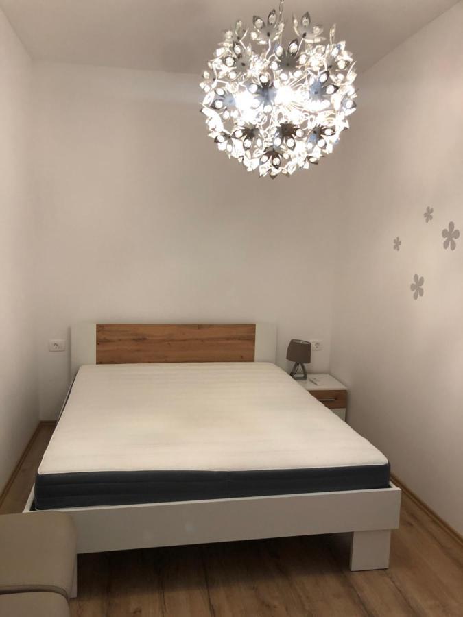 Апартаменты Apartmaji Meduza 2 Изола Экстерьер фото