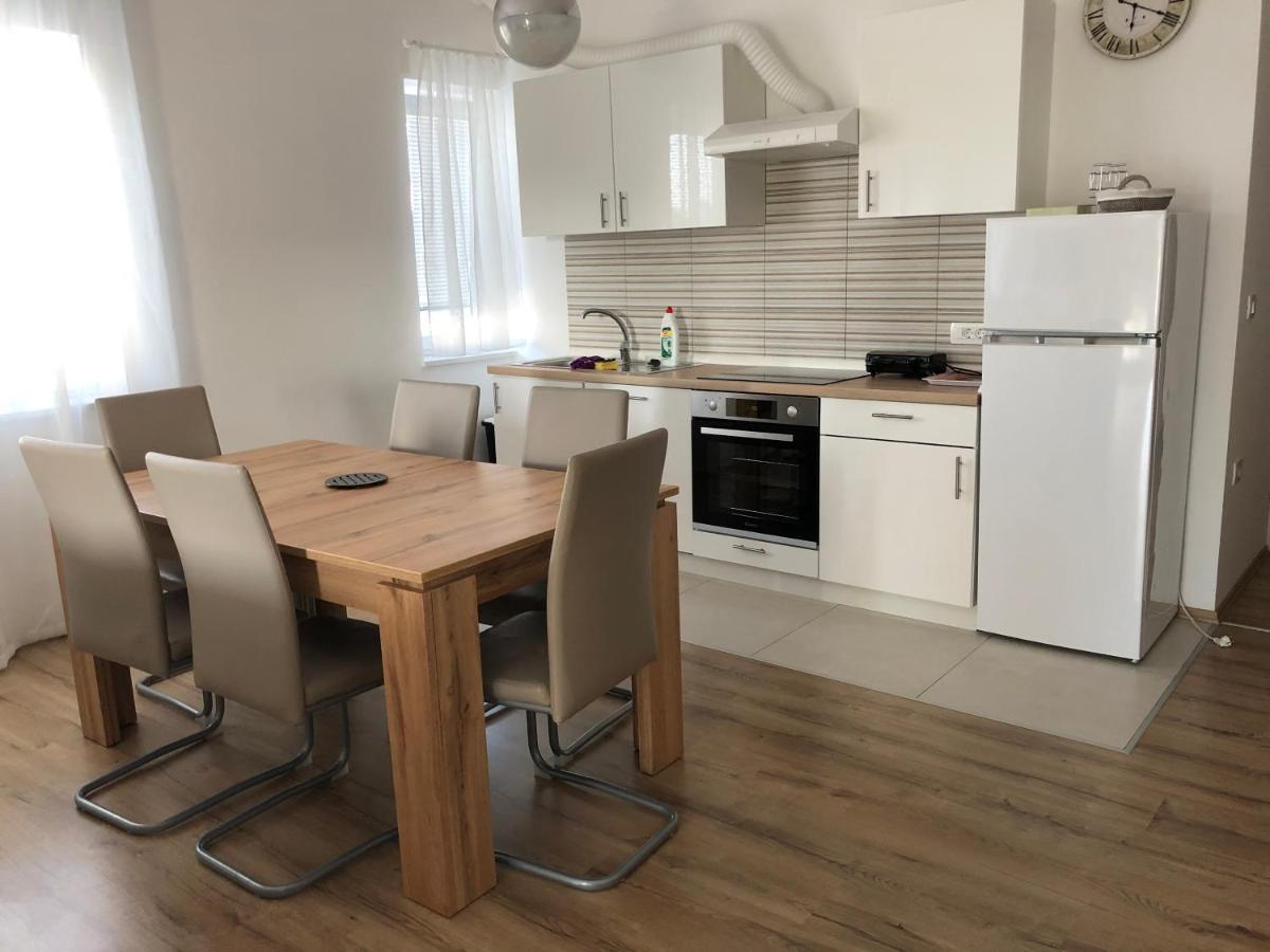 Апартаменты Apartmaji Meduza 2 Изола Экстерьер фото
